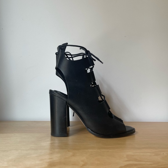 Leather lace up sandals - Picture 3 of 4